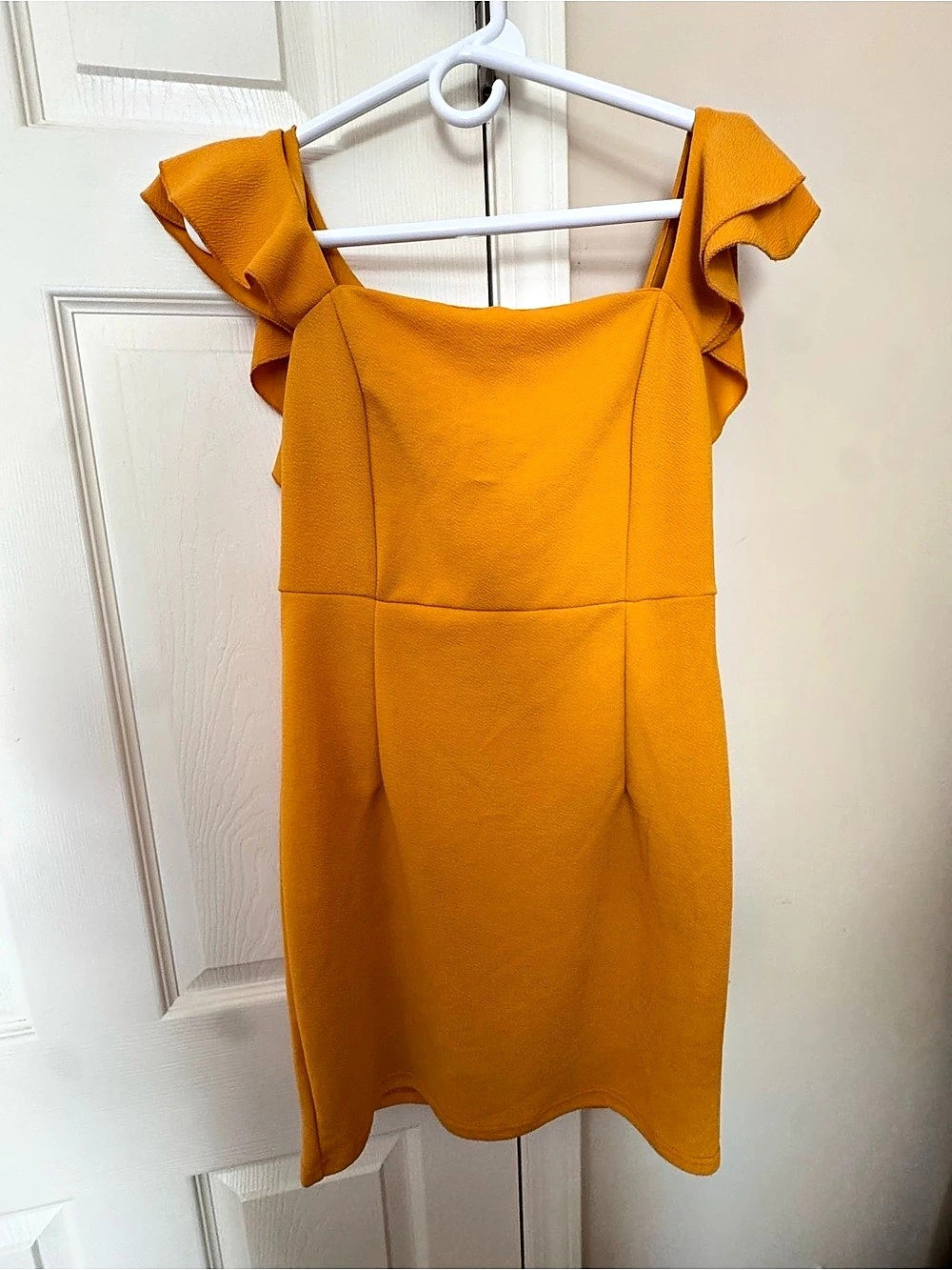 NAVVOUR Collection Ruffle Sleeve Mini Dress in Orange Size Large Like New